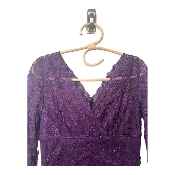 Cache Purple Sequin Lace V-Neckline Fitted Special Occasion Dress Womens Size 2 - Picture 12 of 15